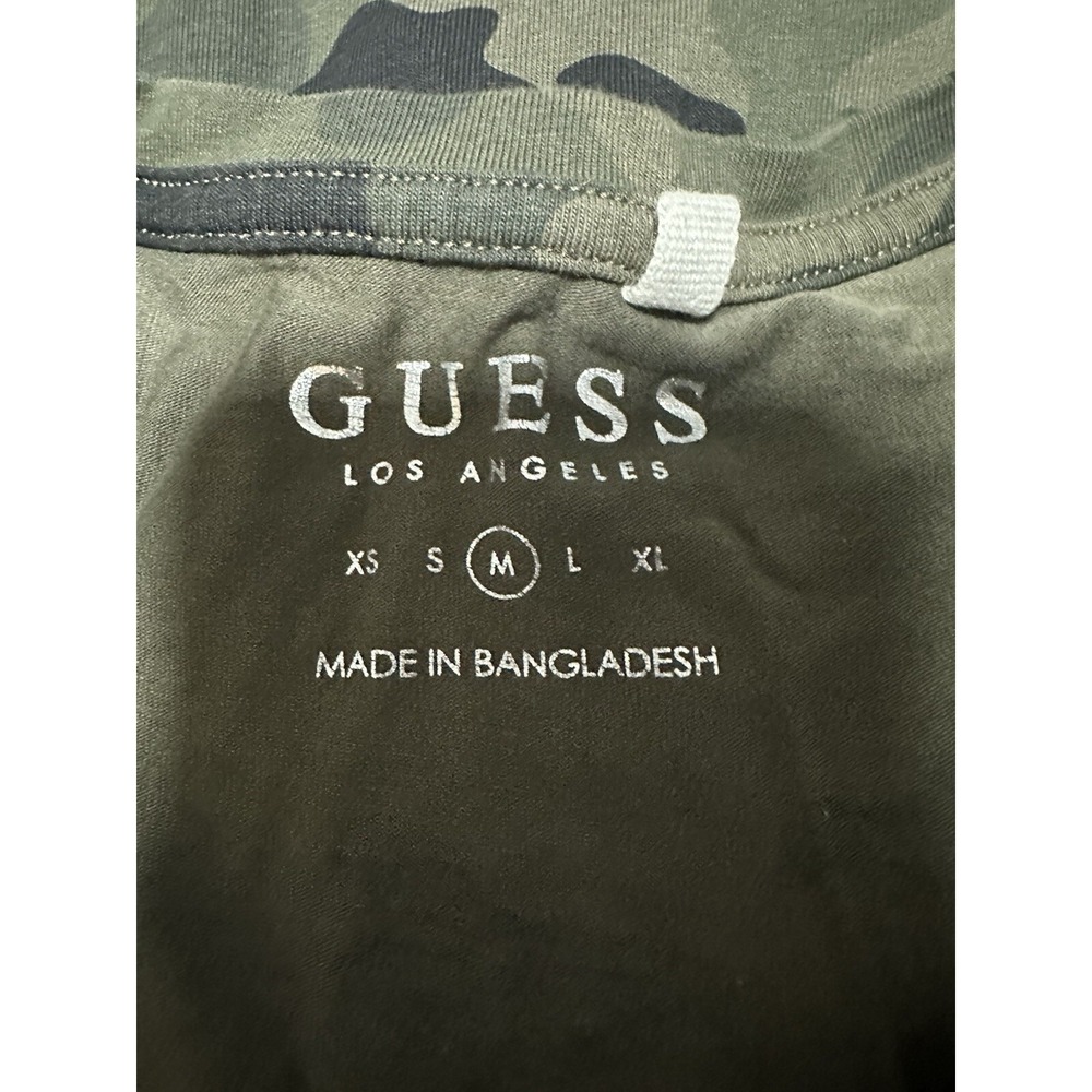 GUESS‎ Women's Camouflage Print Short Sleeve T-Shirt Top Green Black Logo Size M - Picture 4 of 4